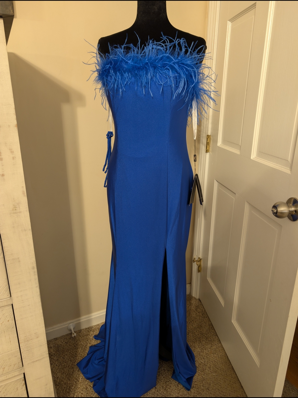 NWT Terani Couture 231P0067 Royal Blue Feather Trim Satin Mermaid Gown 6 $488 - Picture 3 of 6